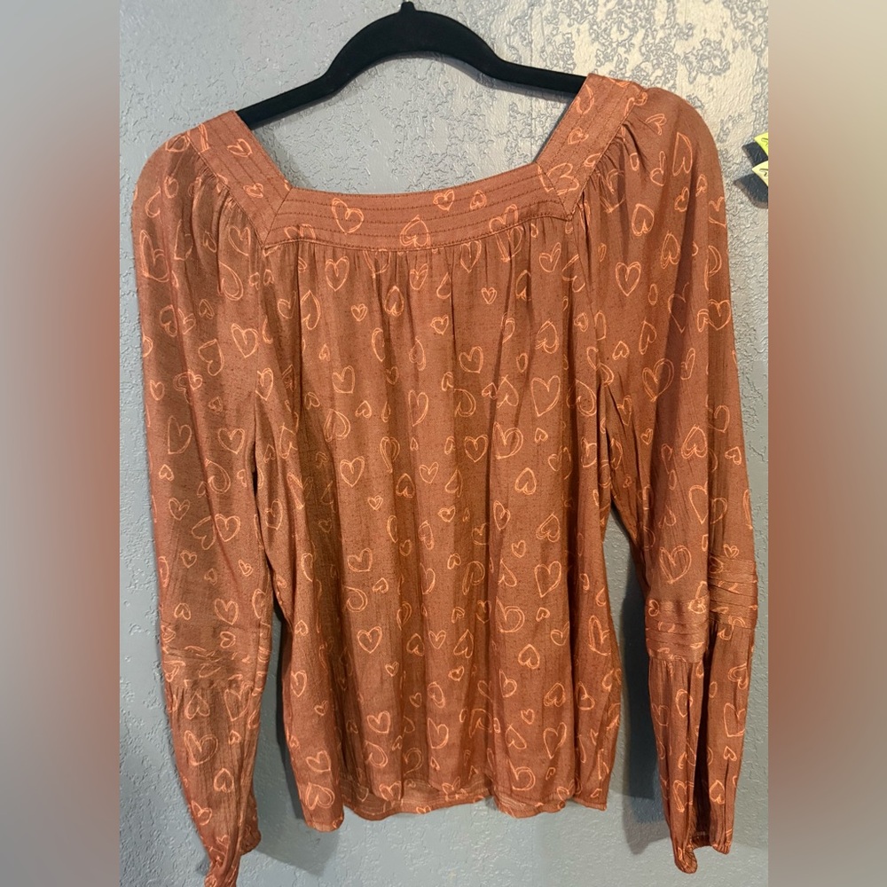 Lauren Conrad Dusty Rose Long Sleeve Heart Pattern Blouse- MED-EUC- - Picture 2 of 3